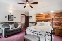 Black River Inn Bed and Breakfast Hotels in Casco Township