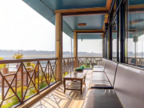 Jungle Wildlife Camp Hotels in Sauraha