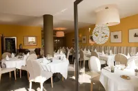 Hotel Spa & Restaurant Cantemerle - breakfast