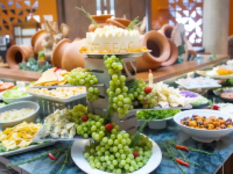 Hot Beach Resort Hotels in Olimpia