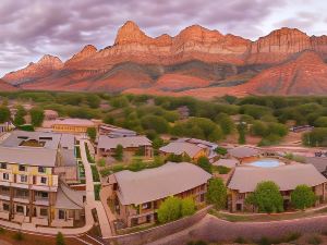 Cable Mountain Lodge