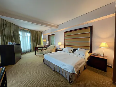 Oriental Crystal Hotel
