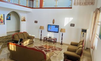 Luxurious Ten-Bedroom Lodge Apartment