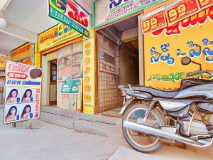 OYO Flagship Hotel Bommarillu