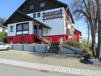 Hotel Zur Burg Nürburg Hotel di Barweiler