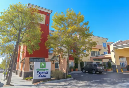Holiday Inn Express & Suites Berkeley