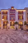 Fil Suites Hotels near Barceló Hotel Group