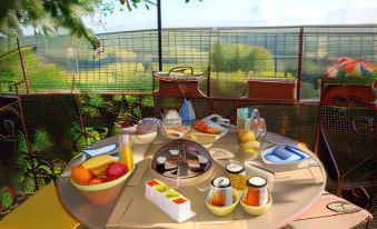 D'Ici et d'Ailleurs - Housity