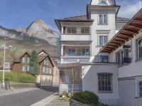 Hirschen Backpacker-Hotel & Pub