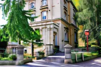 Victoria Square Hotel Clifton Village Hotels in Clifton