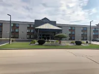 Country Inn & Suites by Radisson, Mt. Pleasant-Racine West, WI Hotels in Yorkville