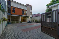 RedDoorz Plus @ TB Simatupang Hotel di Jakarta Selatan