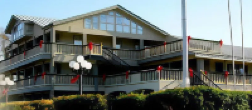 Sunday House Inn and Suites Hotels in Fredericksburg