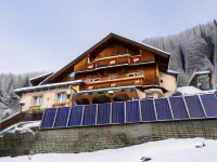Group Holiday Home in Hippach with Dreamy Views Hotels in der Nähe von Pfarrkirche Hippach
