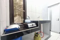 Vins Homestay Kroya Mitra RedDoorz Hotels in Kroya