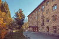 Apricot Aghveran Resort Hotel a 