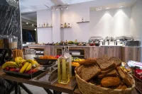 Grand Clover Hotel - breakfast
