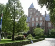 Kasteel de Wittenburg Hotels near Vlietland