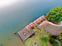 Nhambavale Lodge Hotels in 