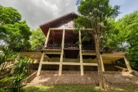 Ratmanee House Hotel a Lat Ya