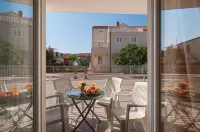 Apartments Island Beat Hotels in Milna