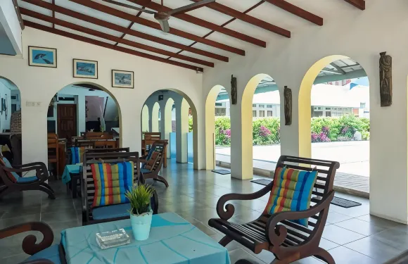 拉維麗海灘度假村