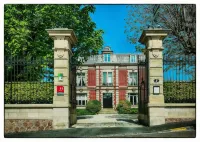 Hotel le Clos Raymi Hotels near Tape à l'œil