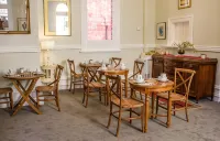 Fremantle Bed & Breakfast - breakfast