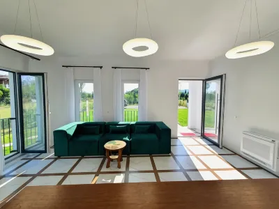 Nerium Garden Inn Tirana Airport Các khách sạn ở 