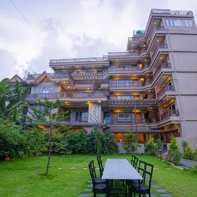 Paradise Boutique Hotel Các khách sạn gần Chùa Hòa Bình