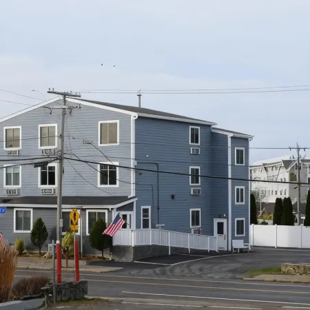 Rhea's Inn by the Sea