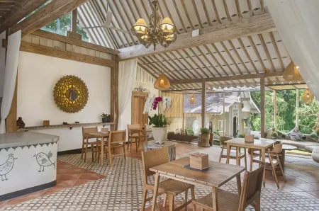 Sacred Beji by GenuineHost Отели рядом с достопримечательностью «Pura Pusering Jagat»