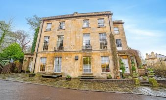 OYO Bailbrook Lodge, Bath