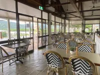 Colonial Palms Motor Inn Các khách sạn ở Flametree