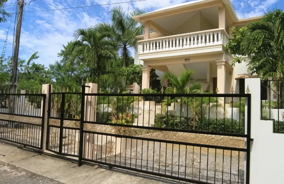 卡勒頓家庭旅館