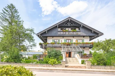 Vital Hotel Alpensonne am Tegernsee Hotels in der Nähe von Kurpark Abwinkl