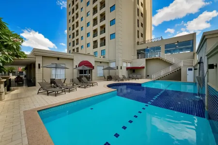 Araucaria Plaza Отели в г. Рибейран-Прету