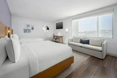 Element Savannah Midtown Hotels near Publix Super Market at Largo Plaza