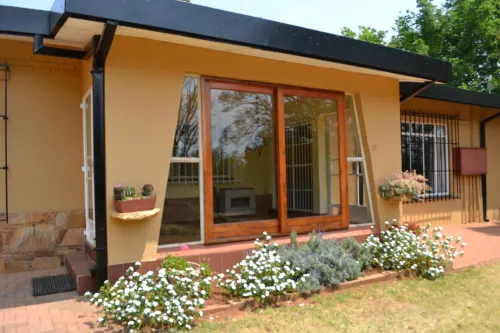 At the Rocks Country Estate - Lodges