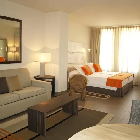 Eco Alcalá Suites