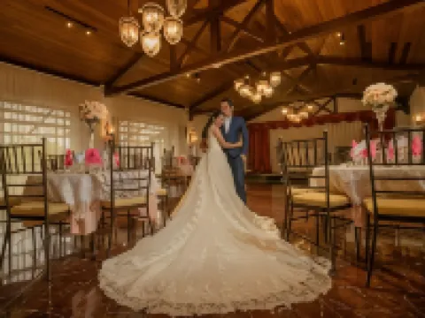 ロスヴェニル ホテル タクロバンのホテル