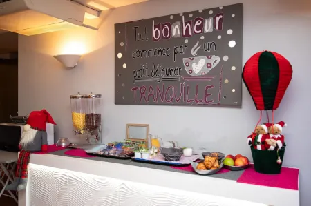 Le Clos Albert Отели в г. Англье