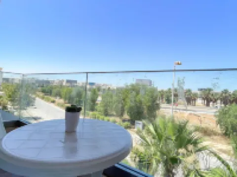 Bright Stylish 1Bd Flat in Jardins de Carthage Hotels in El Kram