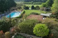 Les Carmes and Spa Hotels in Le Thor