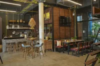 Whereder Poshtel - 2-Star