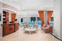 Golden Orange Hotel