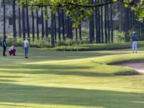 Clover Greens Golf Course and Resort Hotéis em Krishnagiri