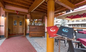 Hotel Arisch - Housity