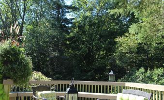 Jewel on the Hill Bed & Breakfast