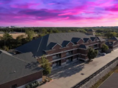 Texas Bungalows Hotel & Hotel Que at Lakeline Austin Cedar Park Hotels in Cedar Park